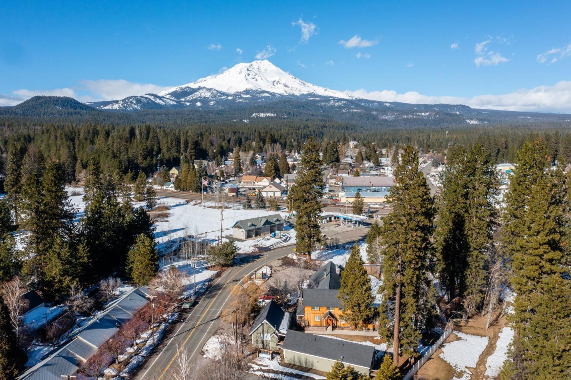 Shasta View Lodge McCloud Exterior photo